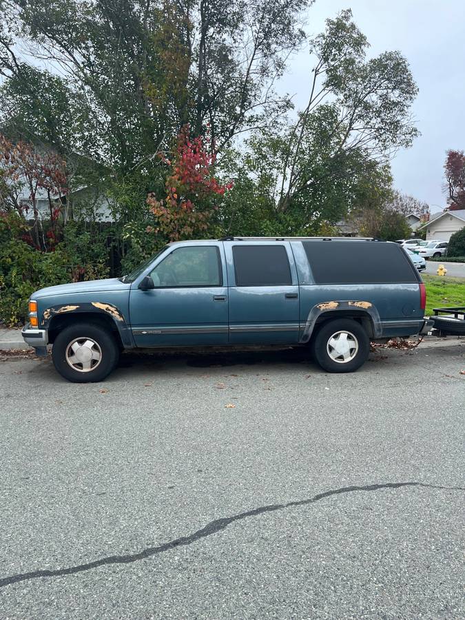 Chevy-suburban-1995-blue