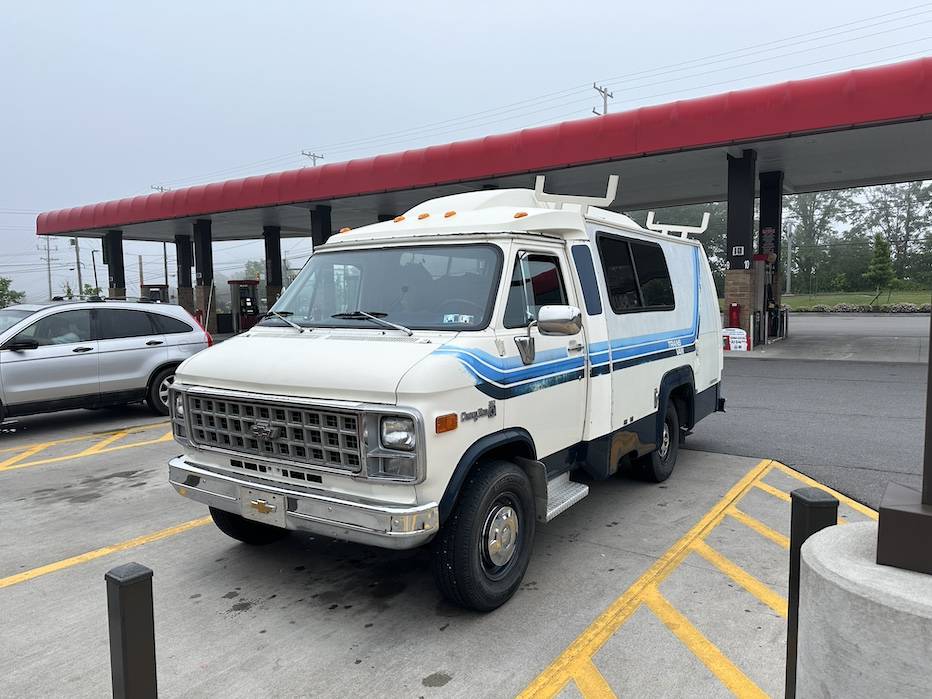 Chevy-transvan-1982-white