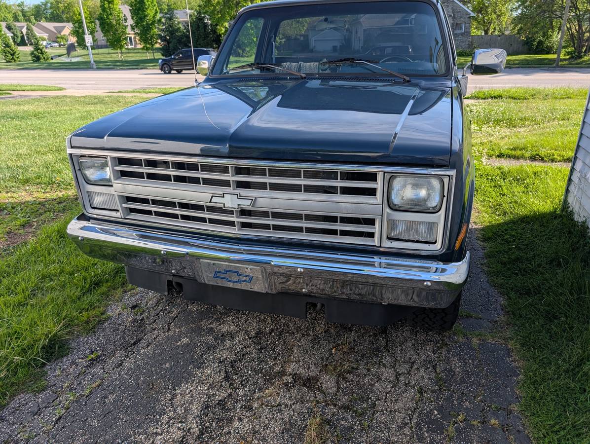 Chevy-v10-1987-blue