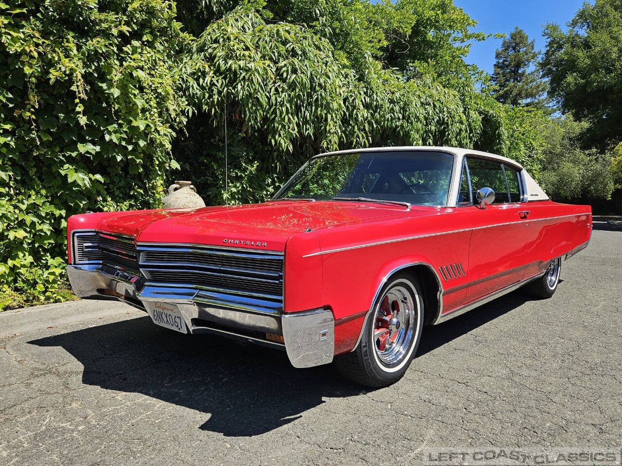 Chrysler-300-1968-Red-Black
