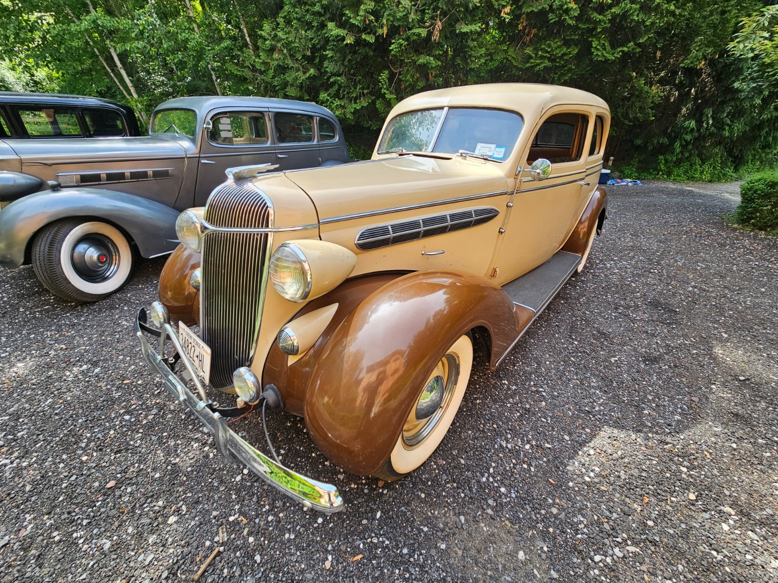 Chrysler-Airstream-2-door-1936-Sedan
