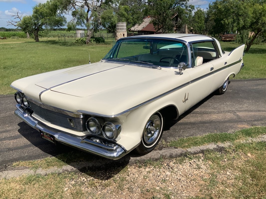 Chrysler-Imperial-1961-Sedan-Grey