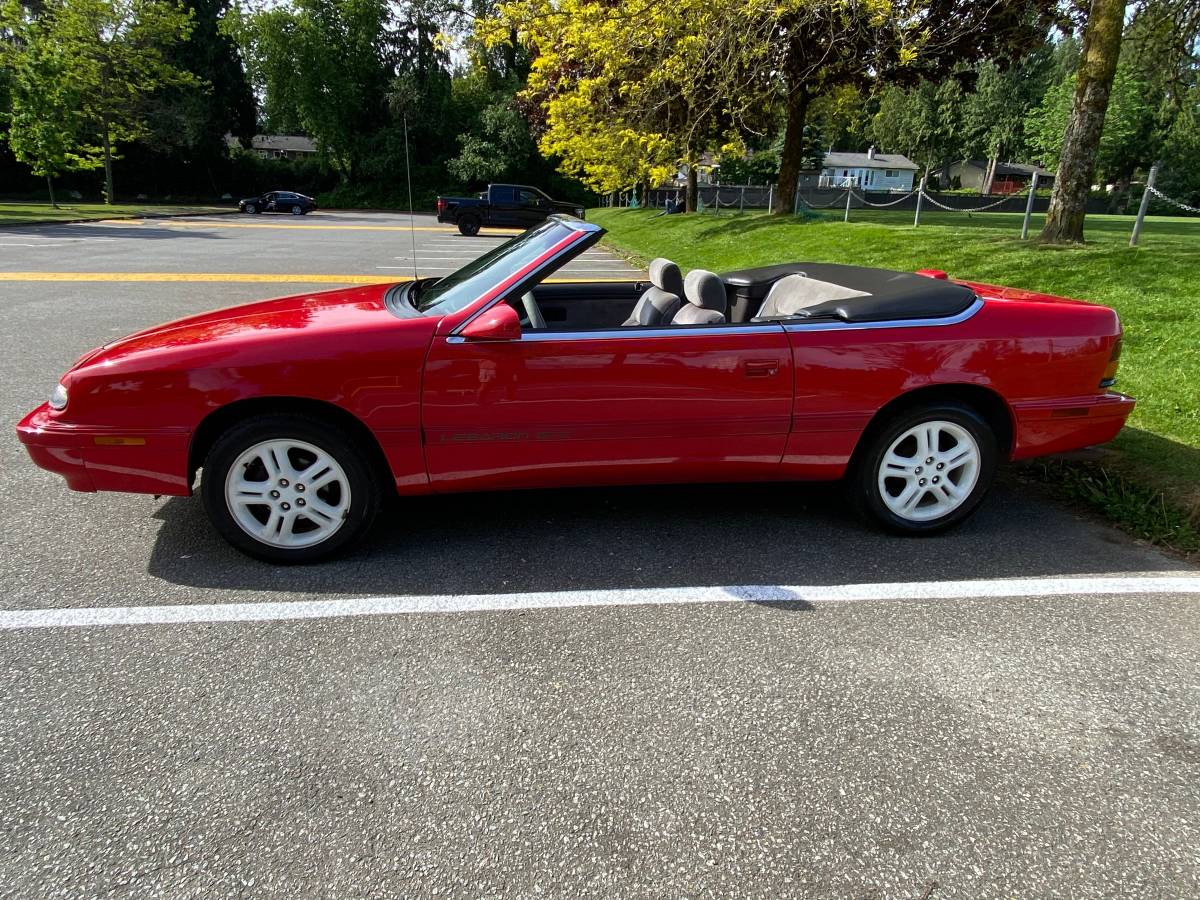 Chrysler-Lebaron-gtc-1995-red