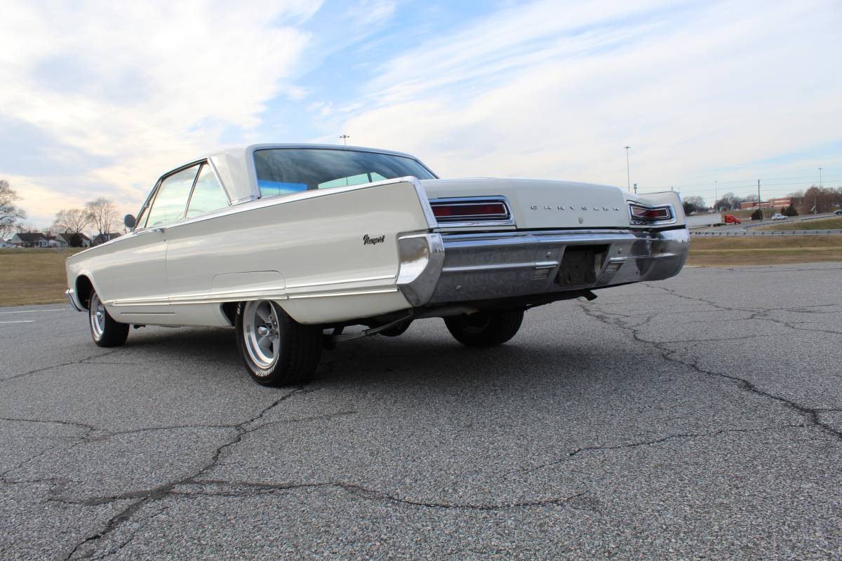 Chrysler-Newport-1967-white