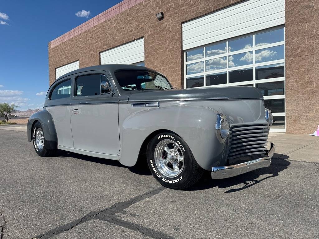 Chrysler-Windsor-coupe-restomod-1940-custom