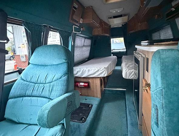 Coachmen-1995-white
