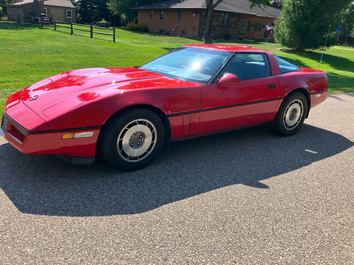 Corvette-1987-red