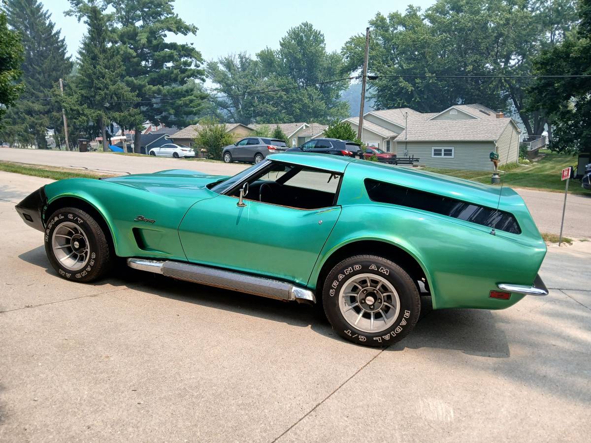 Corvette-sportwagon-1973-green