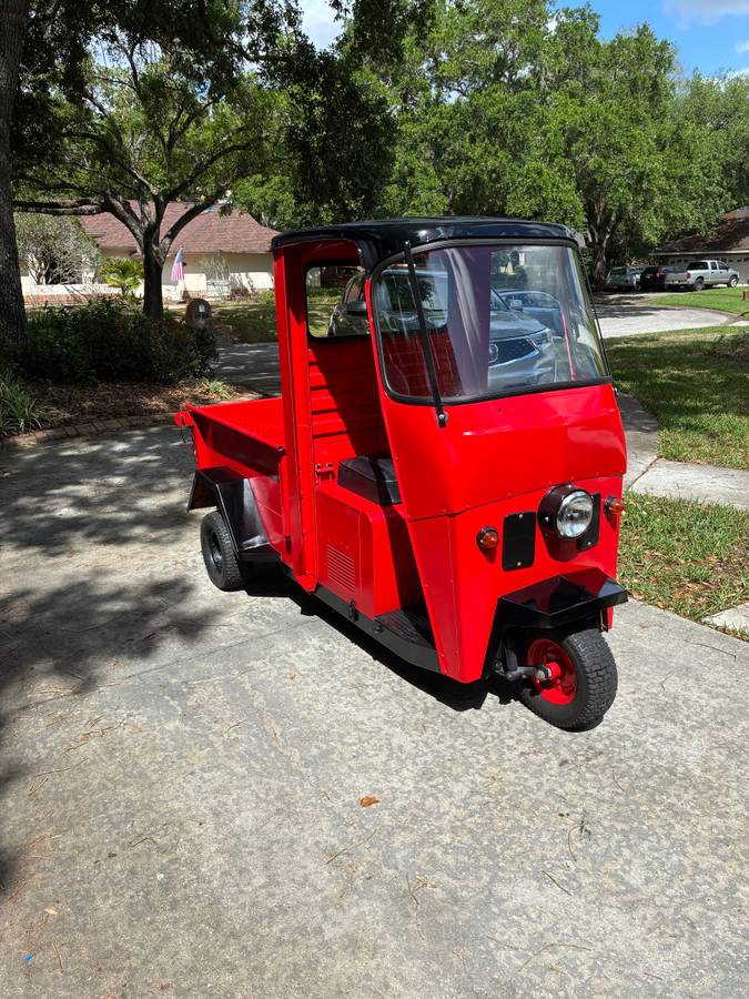 Cushman-truckster-1968-red