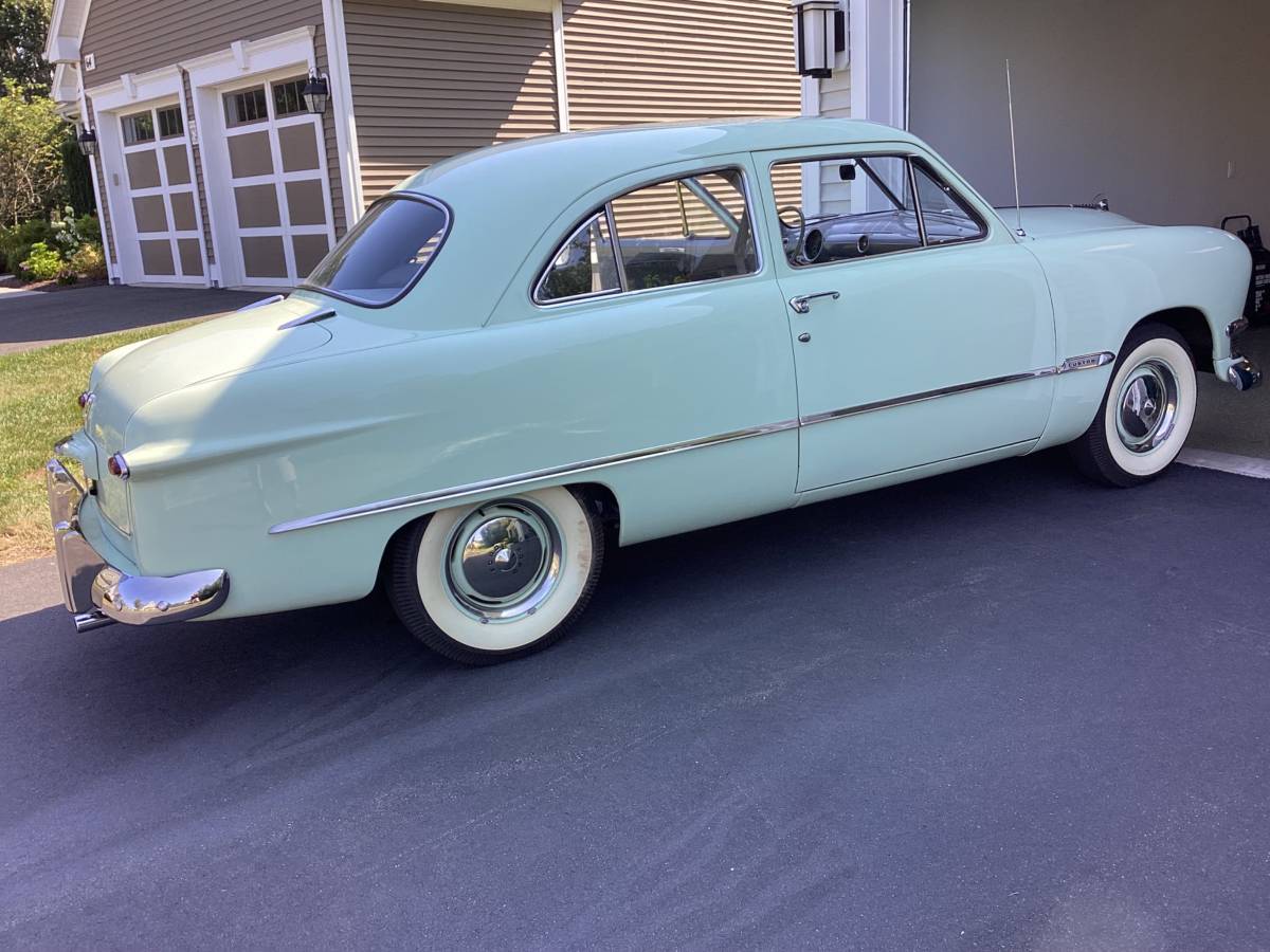 Custom-deluxe-1950-green