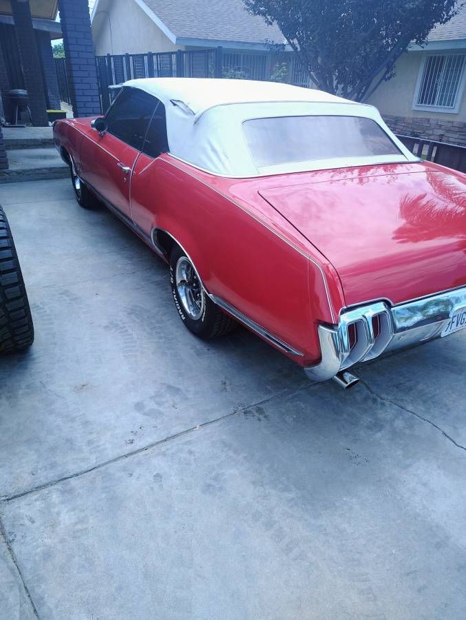 Cutlass-1970-red