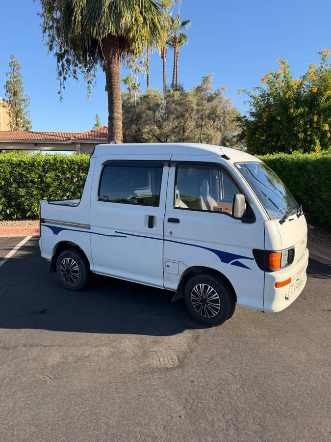 Daihatsu-hijet-deck-van-1994
