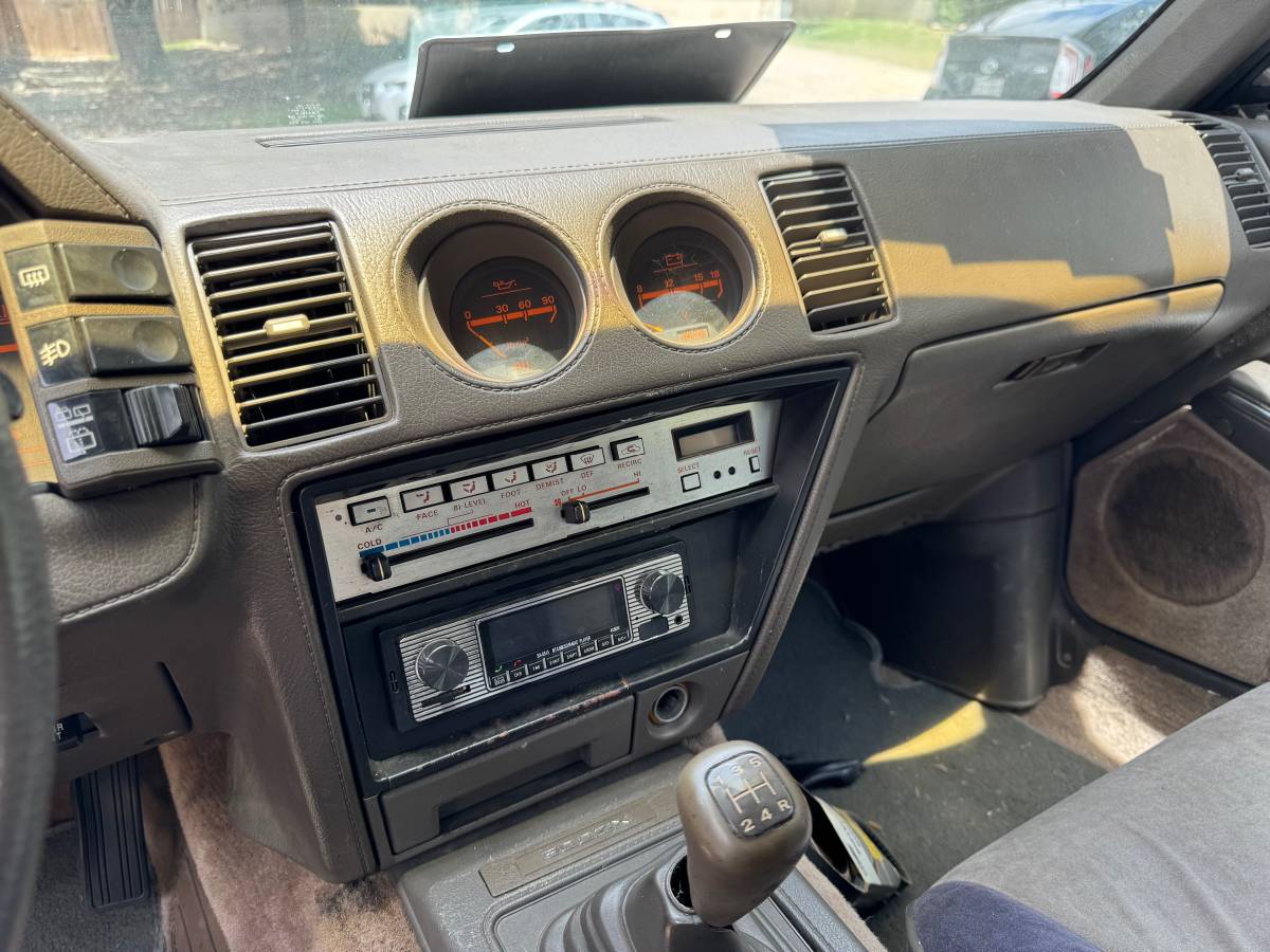 Datsonnissan-300zx-1984-black