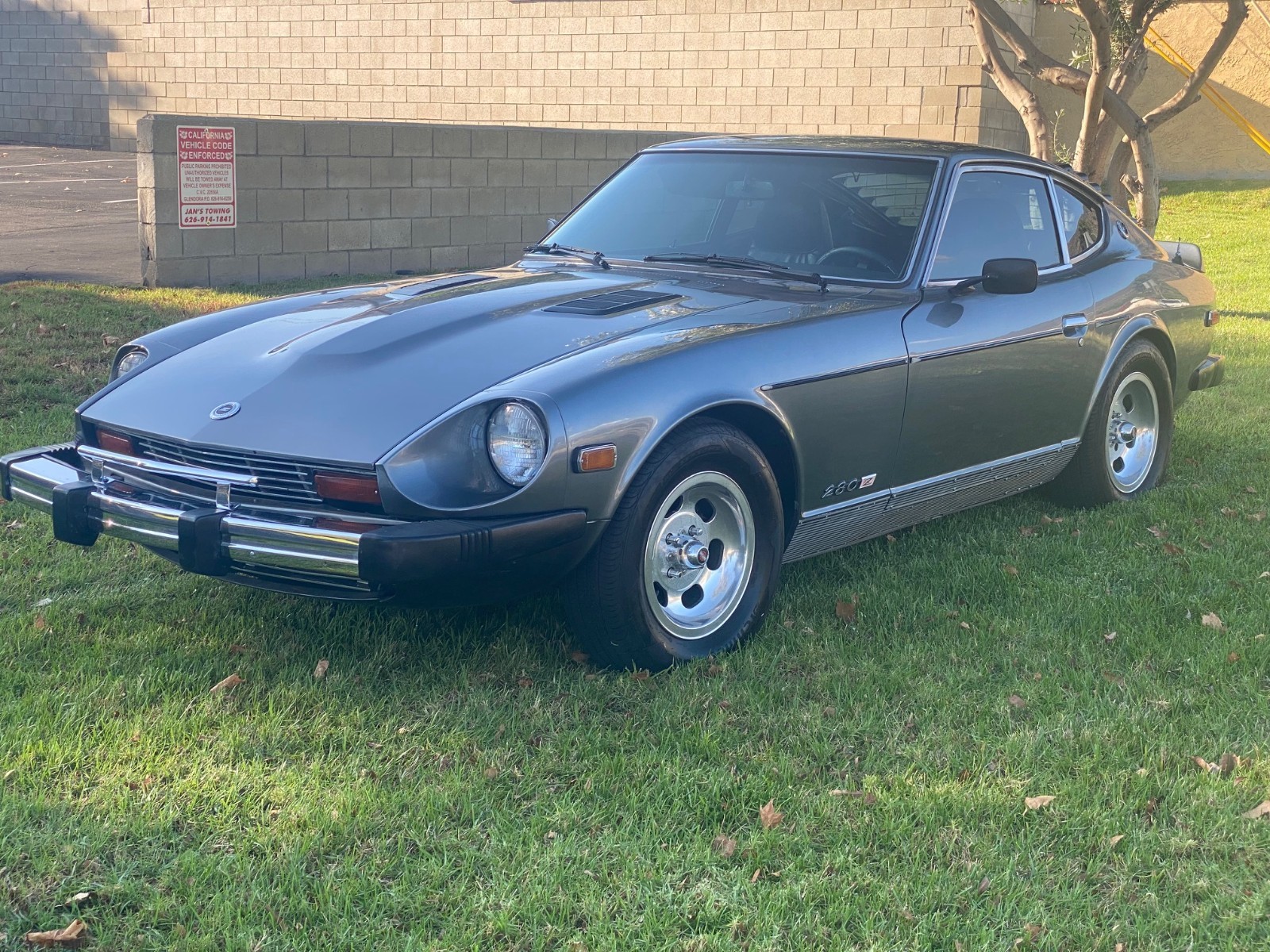 Datsun-280Z-1977-Coupe-Black