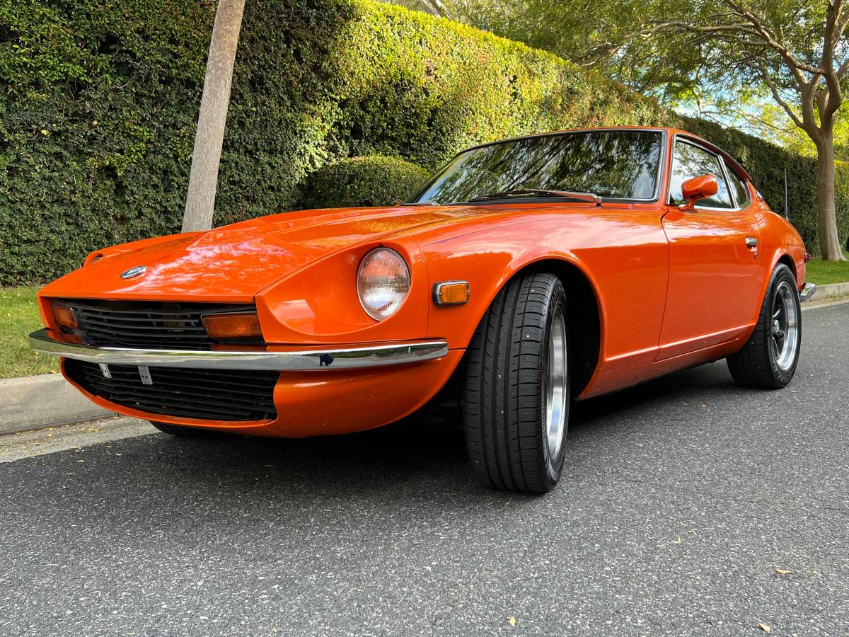 Datsun-280z-custom-1976