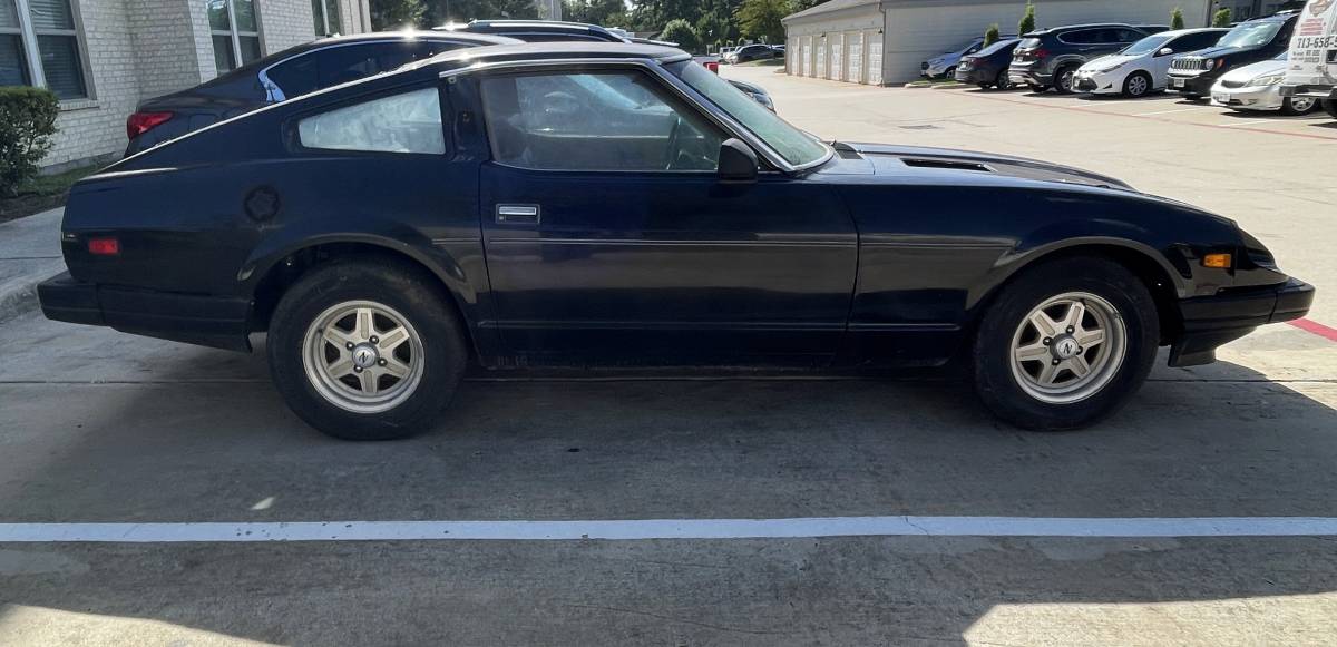 Datsun-280zx-1982-black