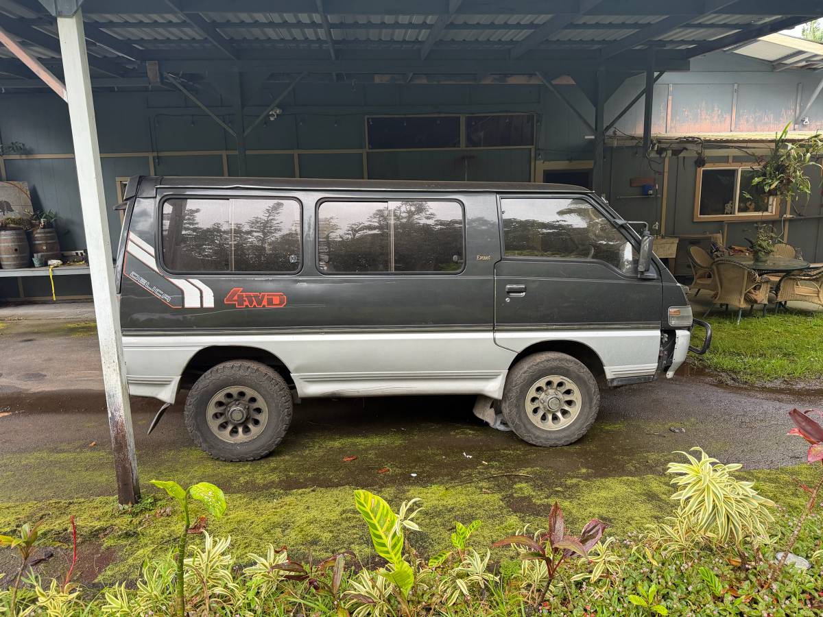 Delica-1993-grey