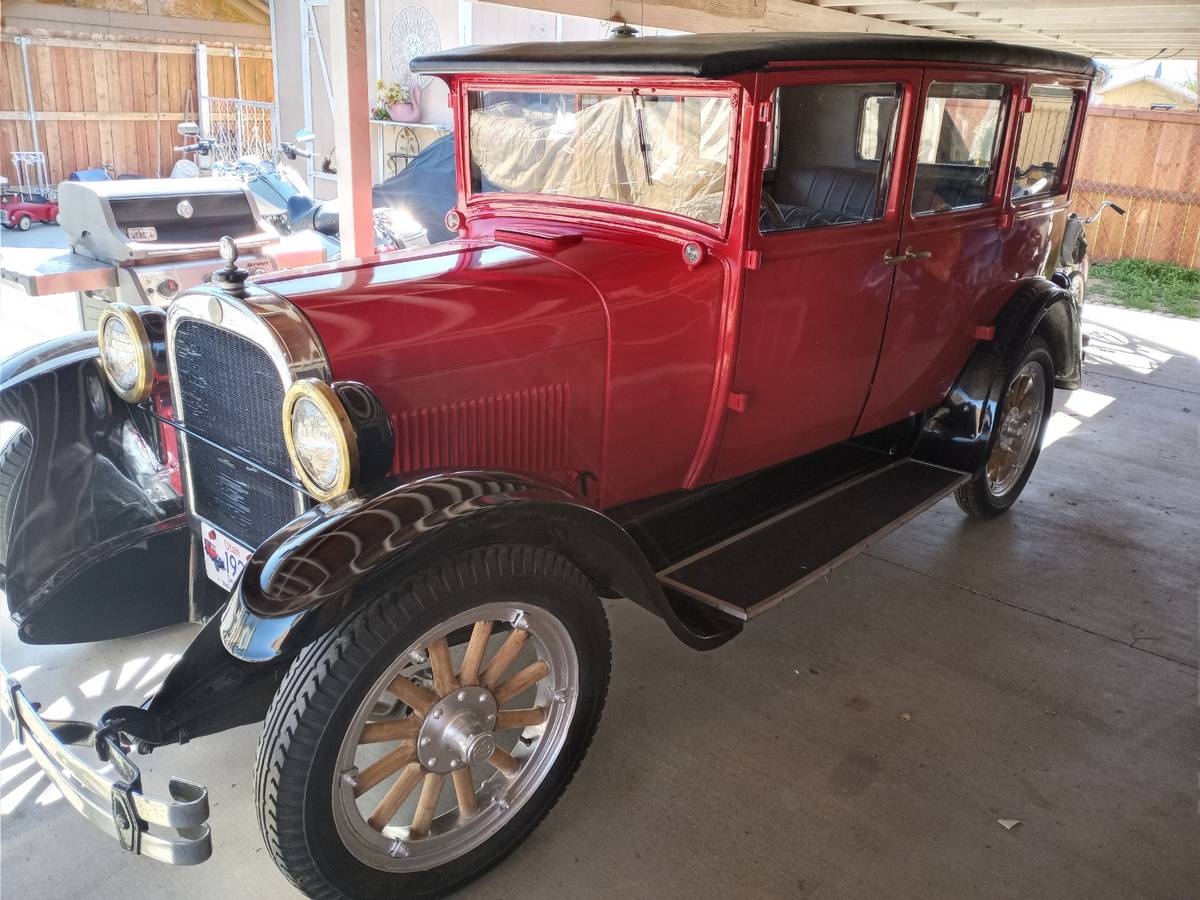 Dodge-Bros-business-sedan-1927