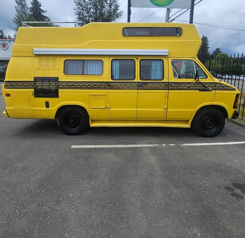 Dodge-Campervan-1977