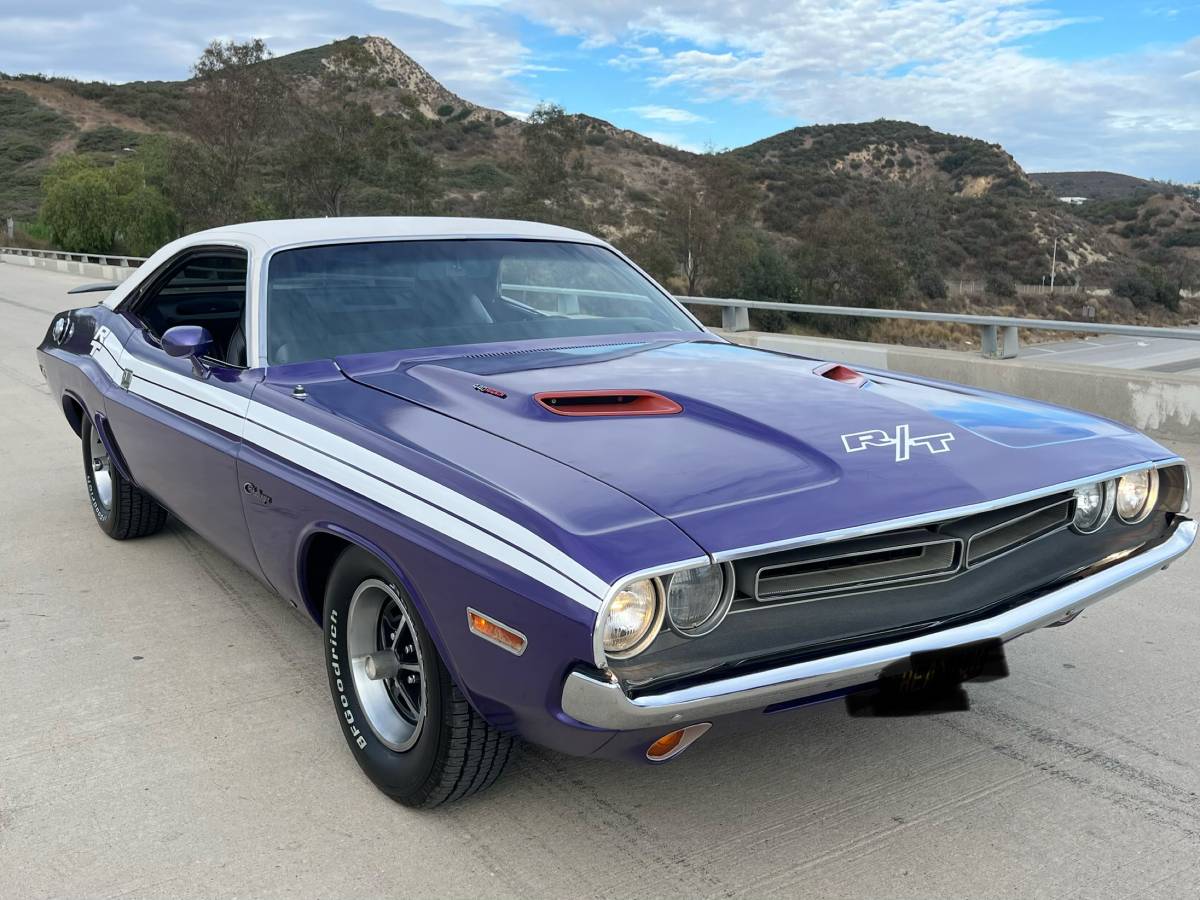 Dodge-Challenger-1971-purple