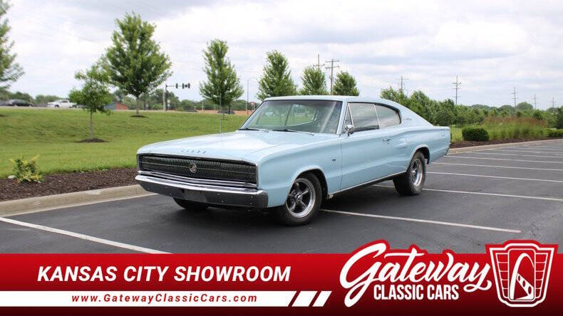 Dodge-Charger-1966-Baby-Blue-Black