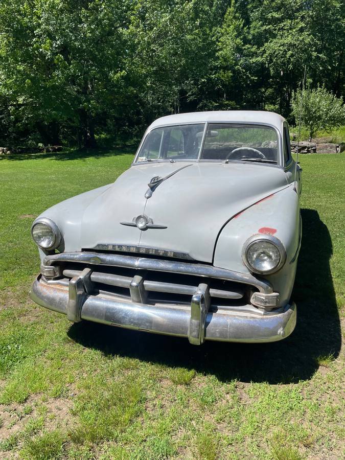 Dodge-Cranbrook-1952-grey
