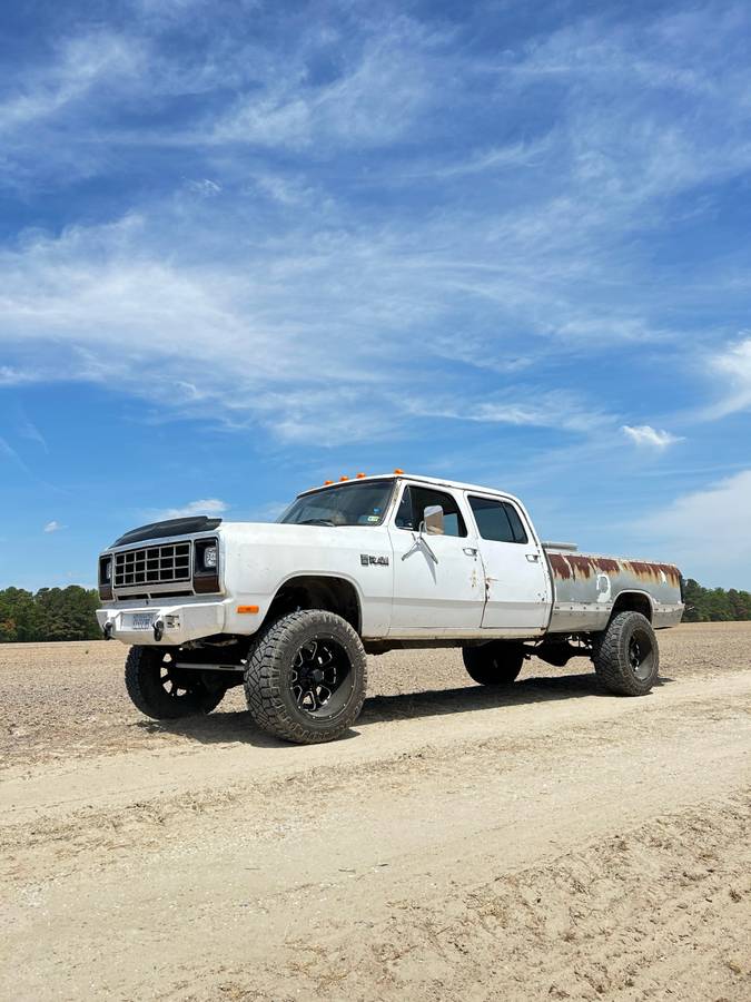 Dodge-D350-1985-white