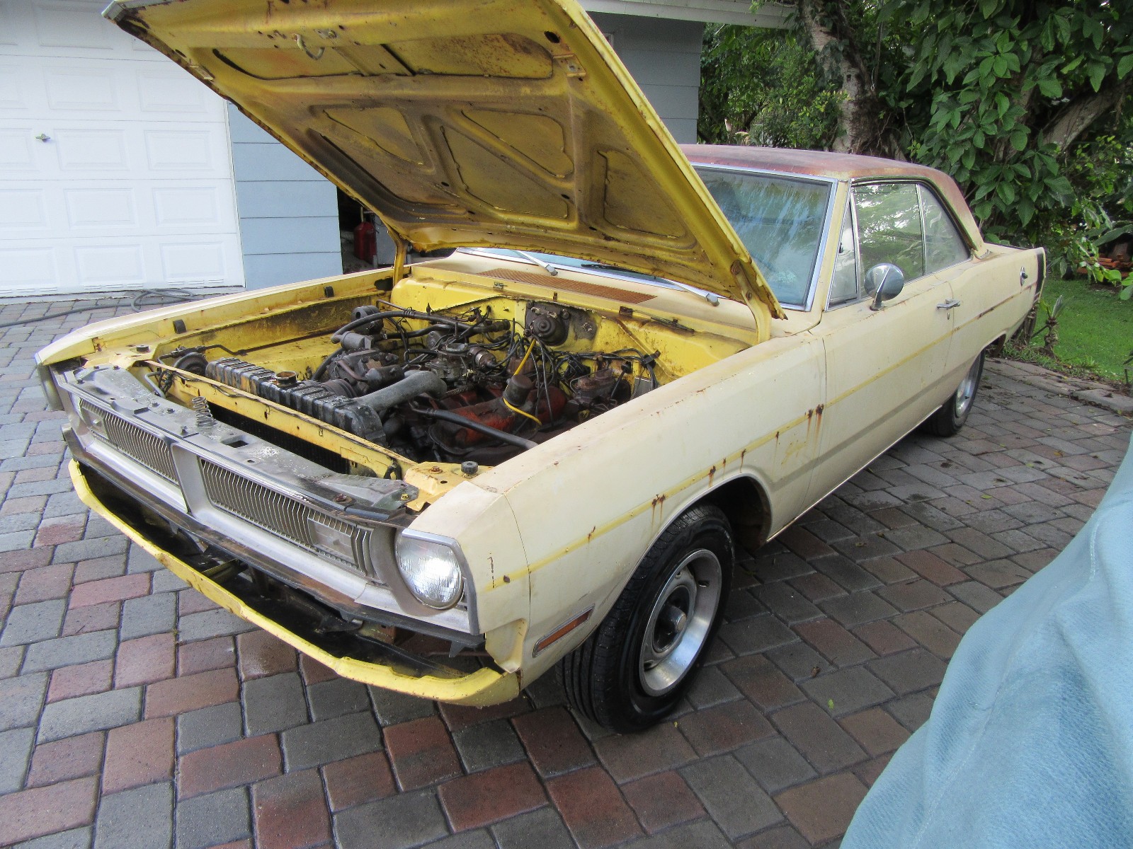 Dodge-Dart-1971-Coupe-White Dodge Dart 1971