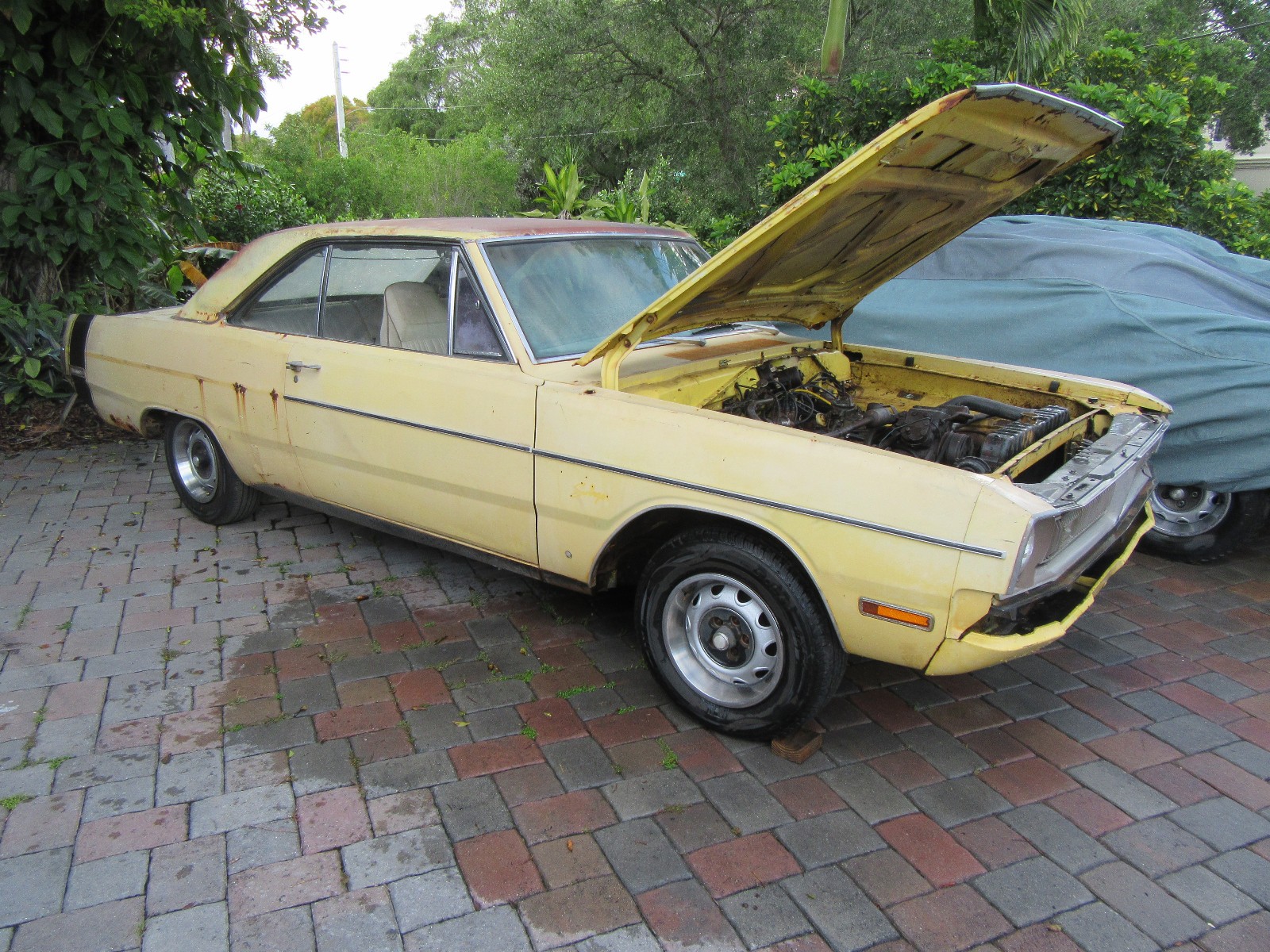 Dodge-Dart-1971-Coupe-White
