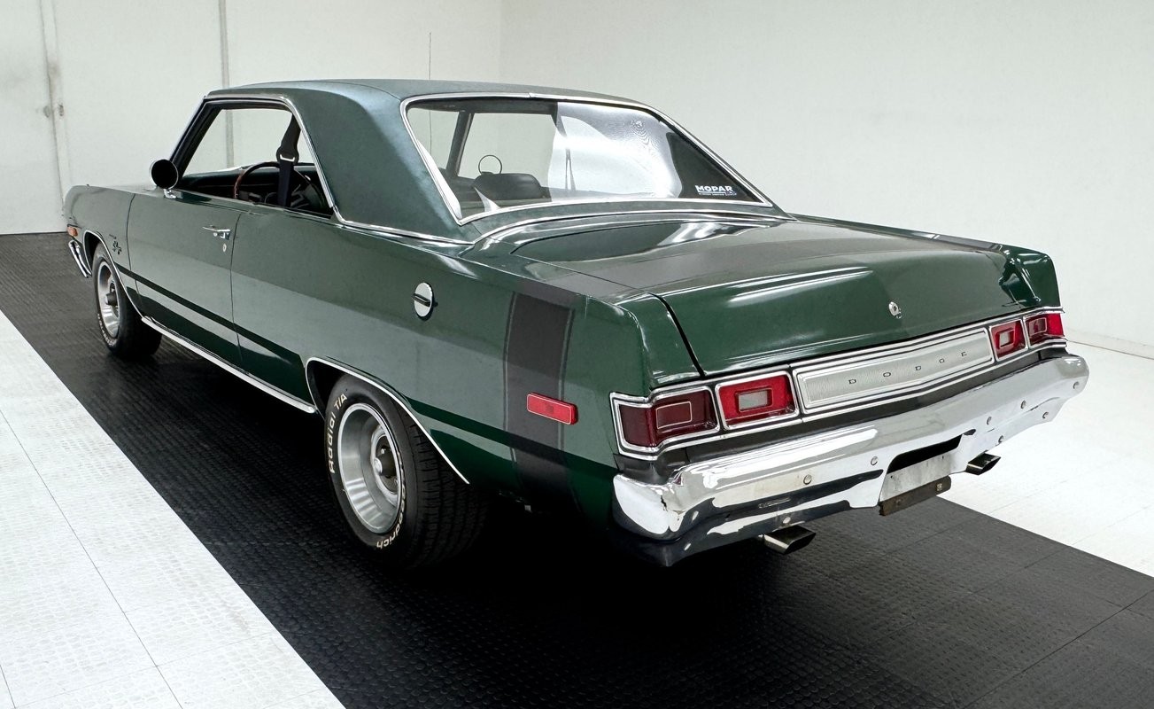 Dodge-Dart-1974-Hardtop-Dark-Green
