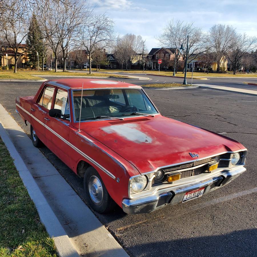 Dodge-Dart-sedan-1968-red