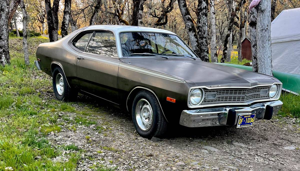 Dodge-Dart-sport-1974-brown