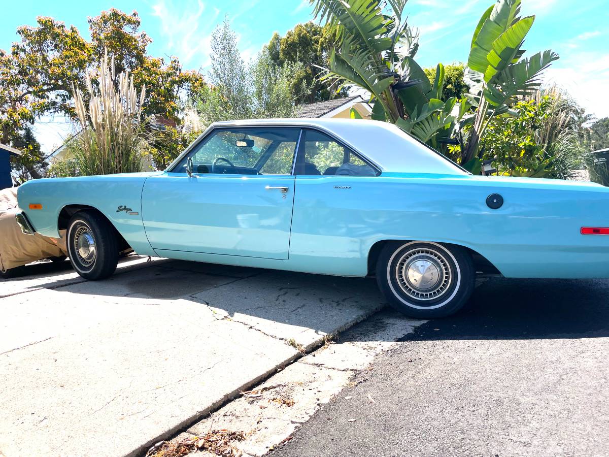 Dodge-Dart-swinger-1974-blue