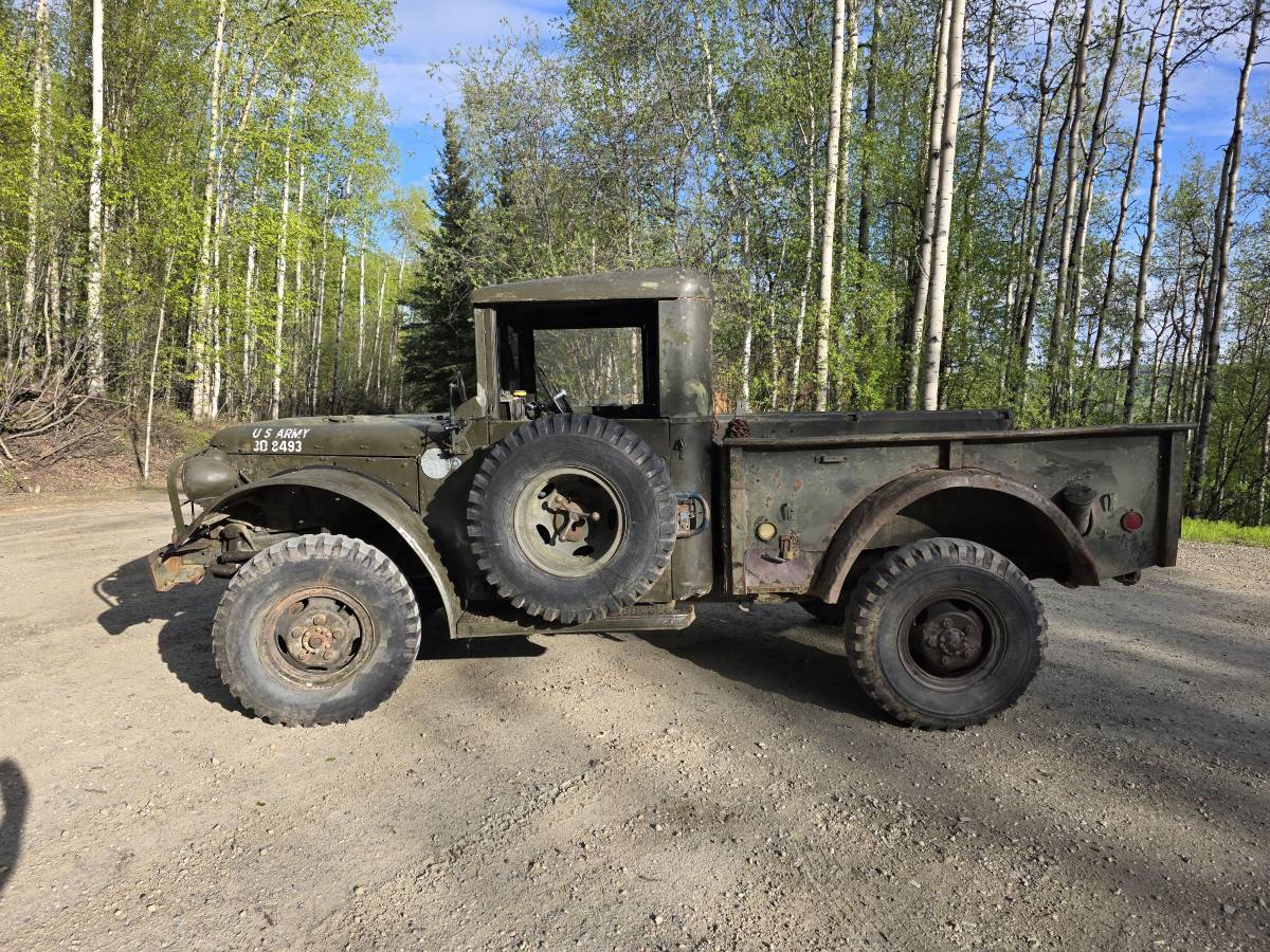 Dodge-M37b1-1963-green