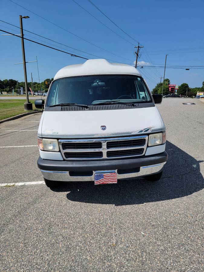 Dodge-Mark-3-le-1996-white
