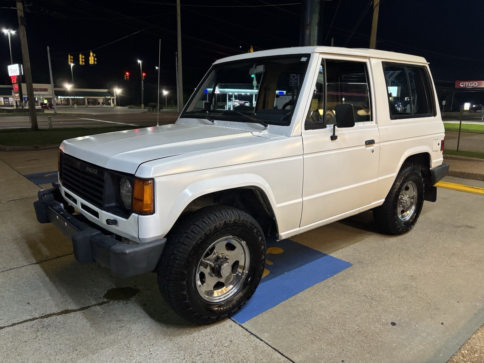 Dodge-Raider-1987-SUV-Gray