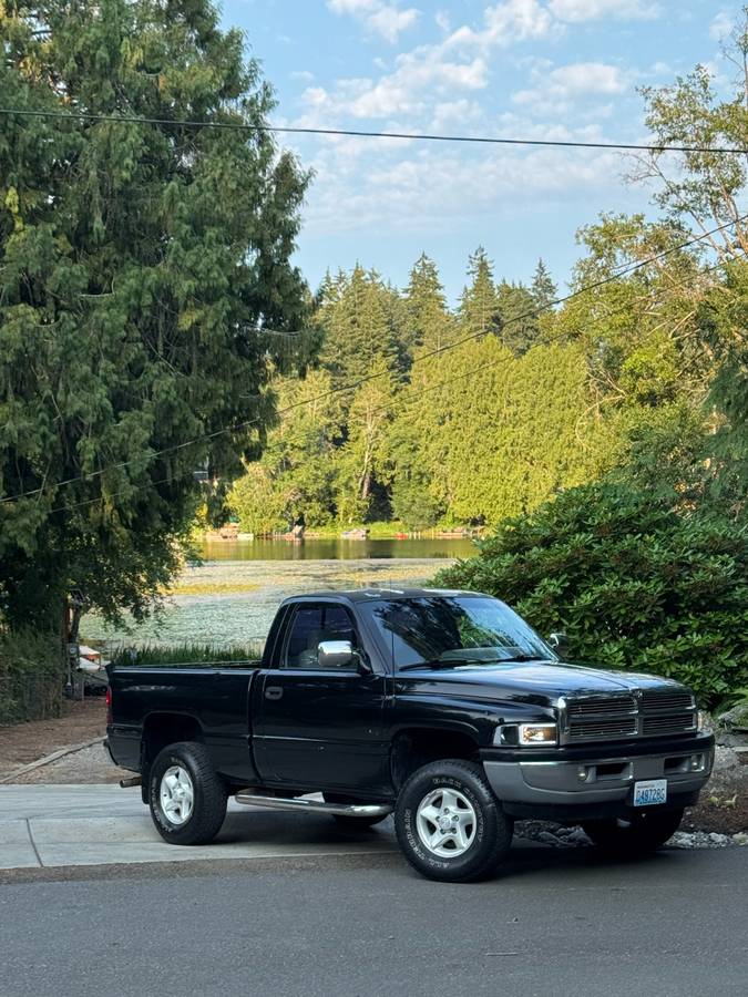 Dodge-Ram-1500-1996-black