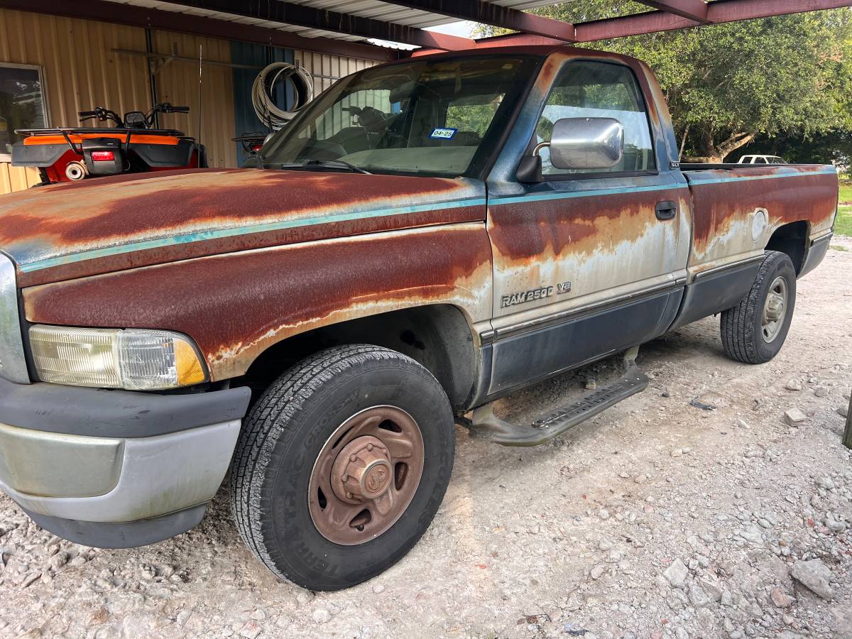 Dodge-Ram-2500-1994-grey