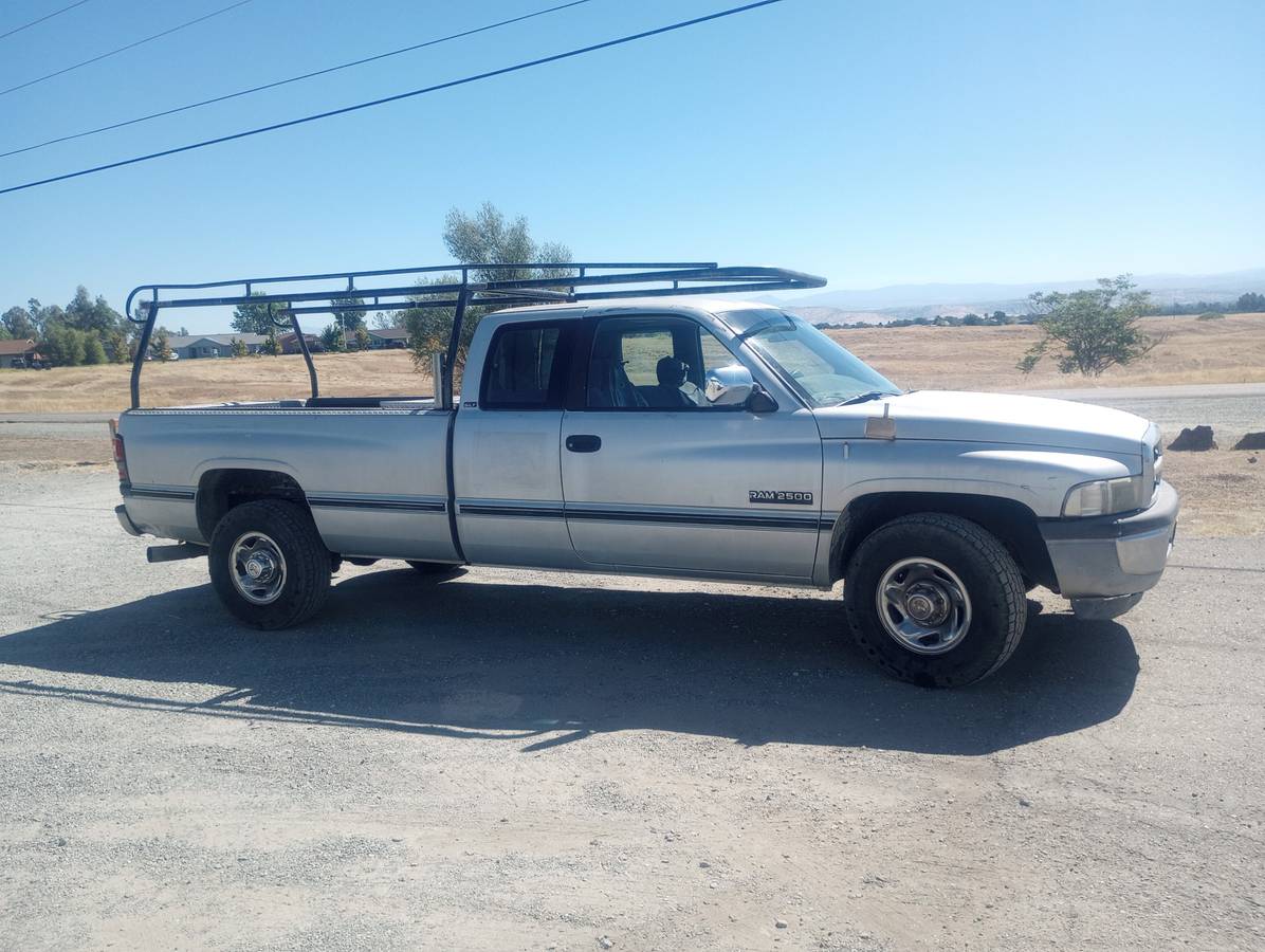 Dodge-Ram-2500-1995-grey