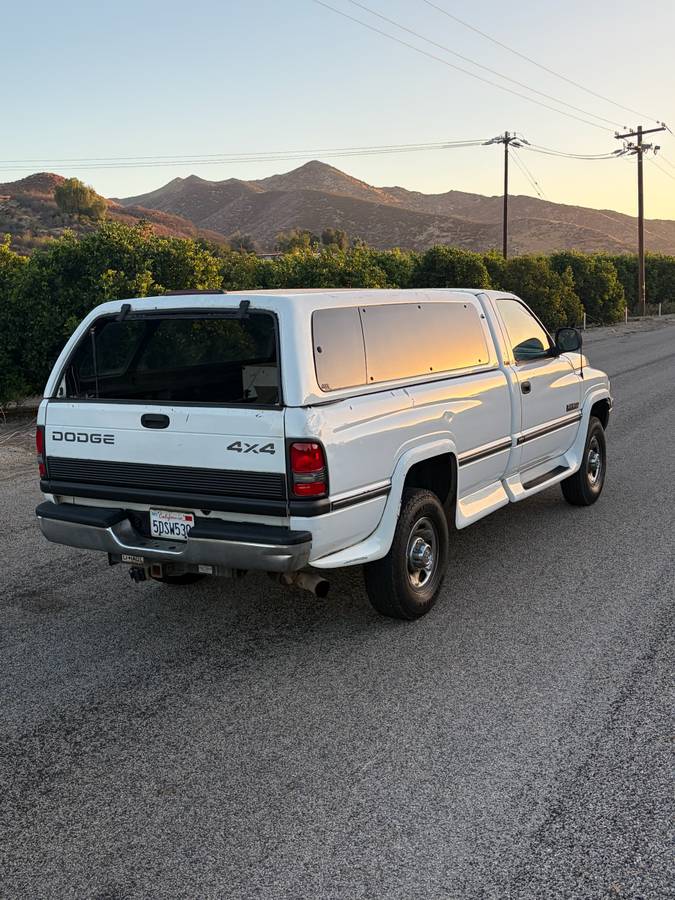 Dodge-Ram-2500-1996-white