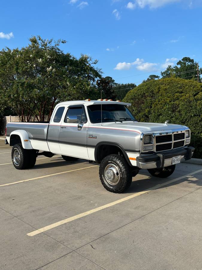 Dodge-Ram-3500-1993-white
