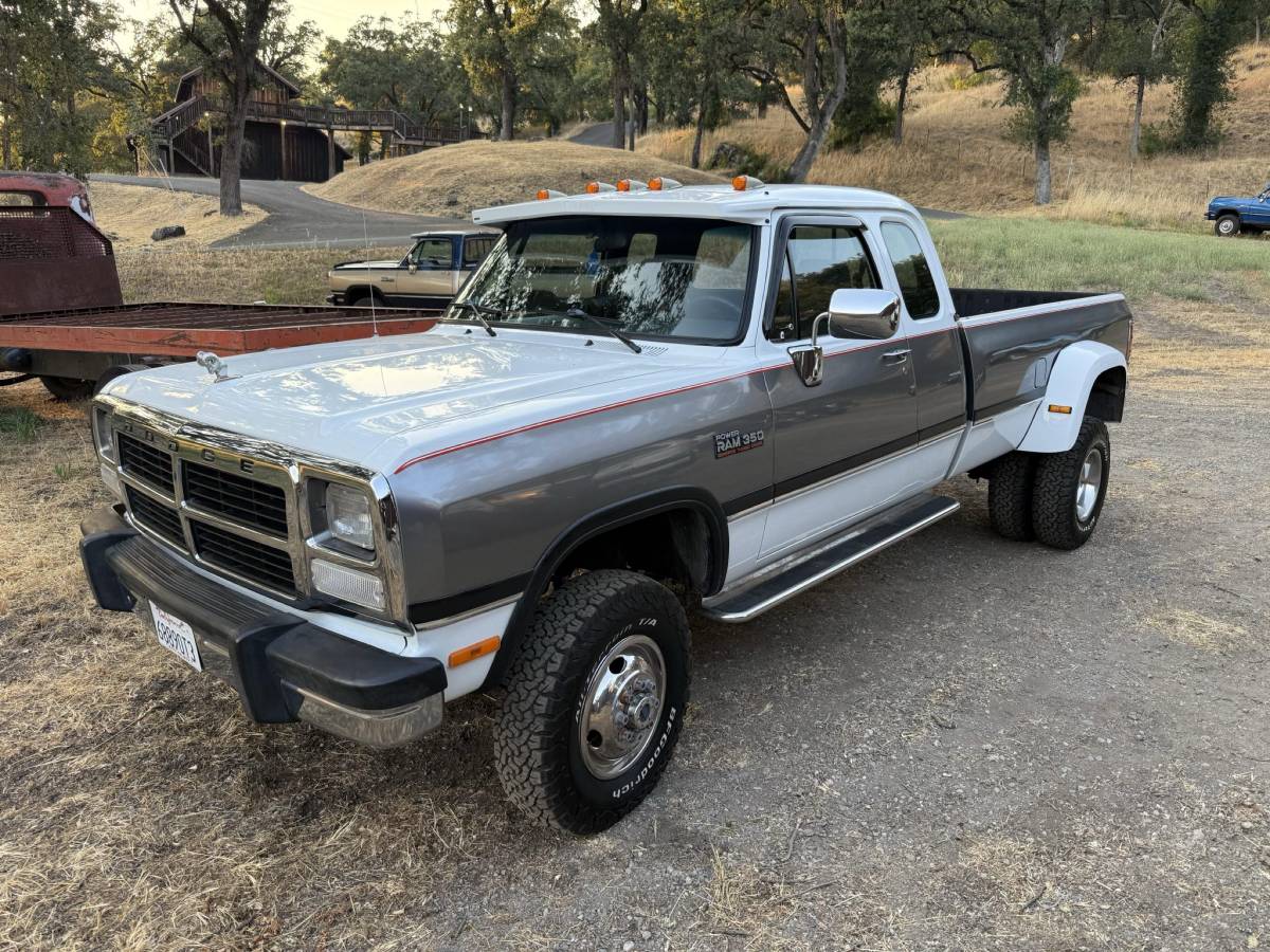 Dodge-Ram-3500-1993-white