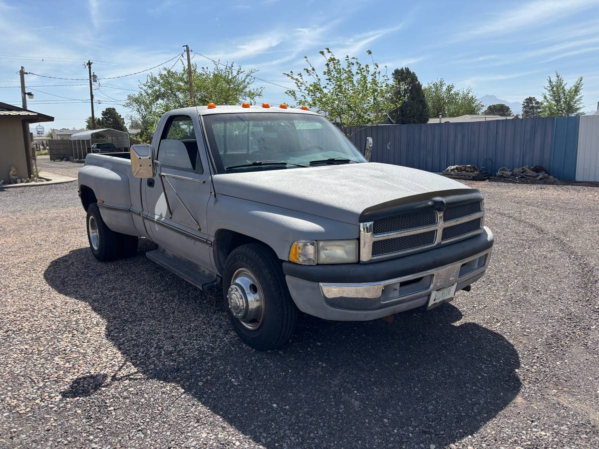 Dodge-Ram-3500-1994-grey