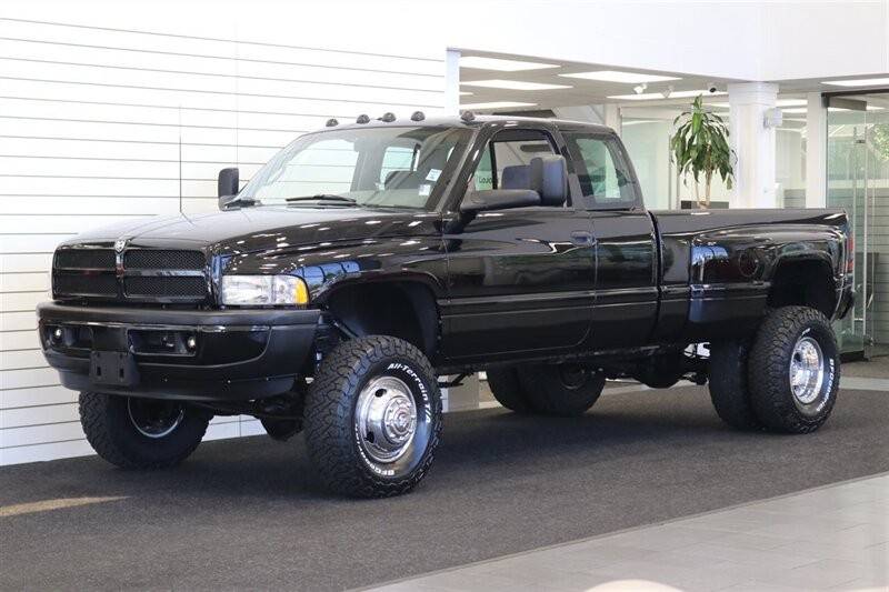 Dodge-Ram-3500-1996-black
