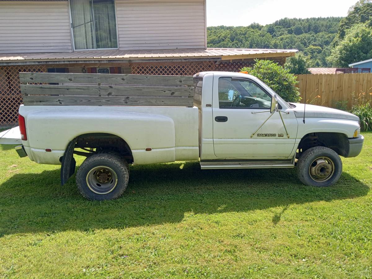 Dodge-Ram-3500-1996-white