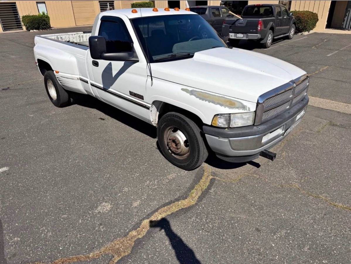 Dodge-Ram-deisel-cummins-3500-1995-white