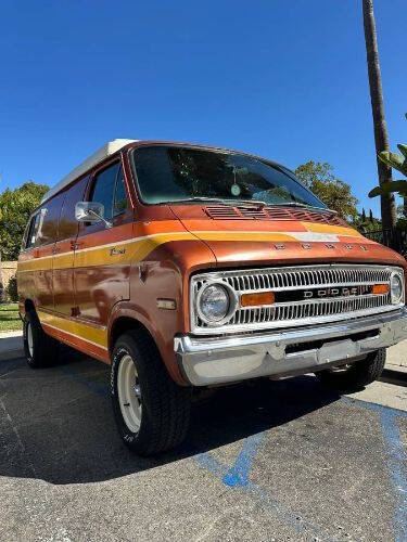 Dodge-Ram-van-1975