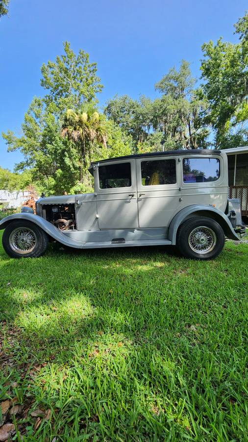 Durant-7-window-touring-sedan-1928