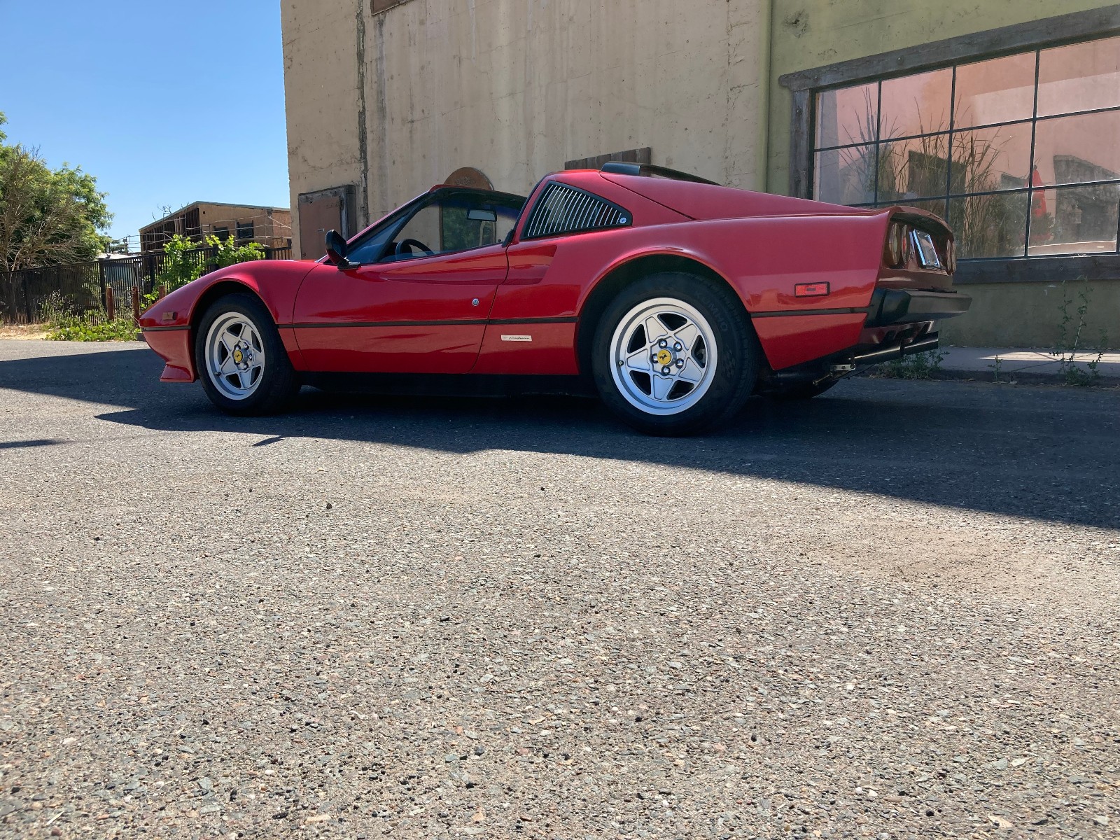 Ferrari-308-Gts-1980-Convertible-Tan
