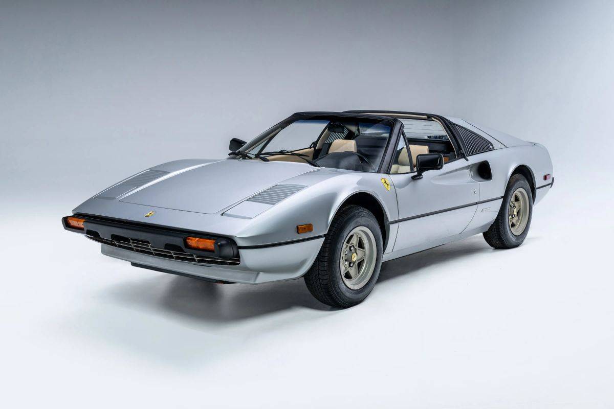 Ferrari-308-gts-coupe-1978-silver